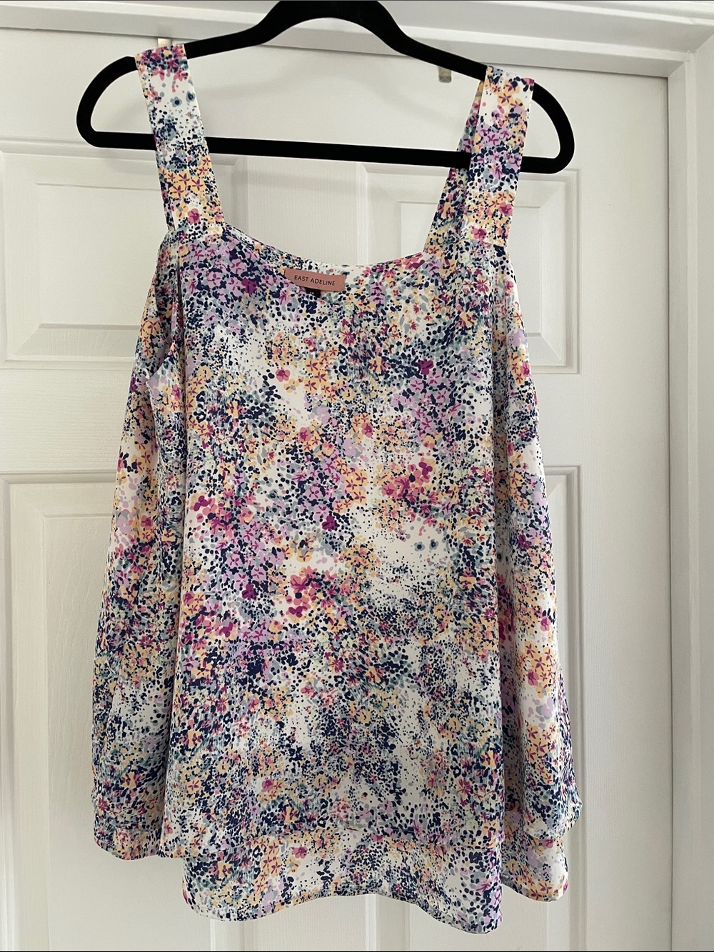 East Adeline size 1X sleeveless print top.